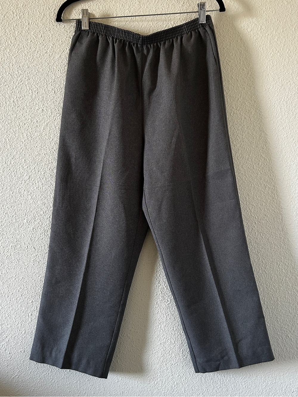 Alfred Dunner Pull On Classic Career Wear Ankle Pants Women’s 10P dark Gray